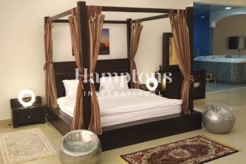 Villa de 7 dormitorios en Emirates Hills, UAE No. 163198 4