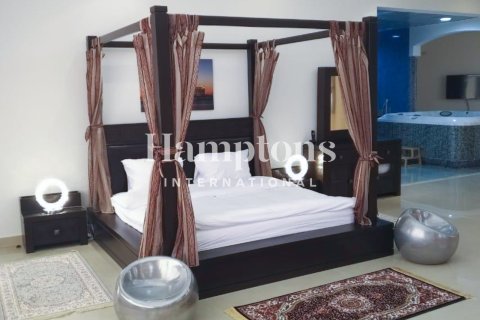 Villa de 7 dormitorios en Emirates Hills, UAE No. 163198 20