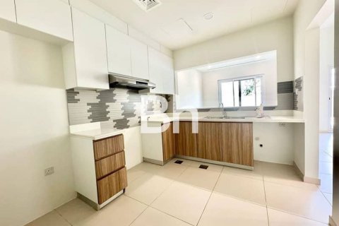Townhouse de 3 dormitorios  No. 113643 12