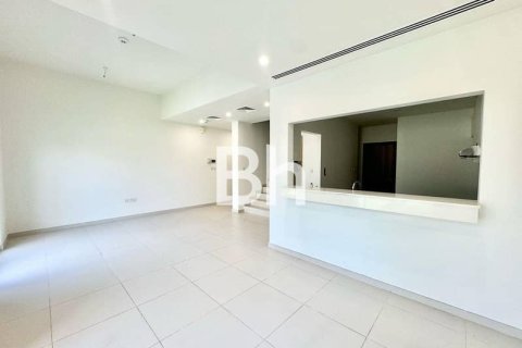 Townhouse de 3 dormitorios  No. 113643 2