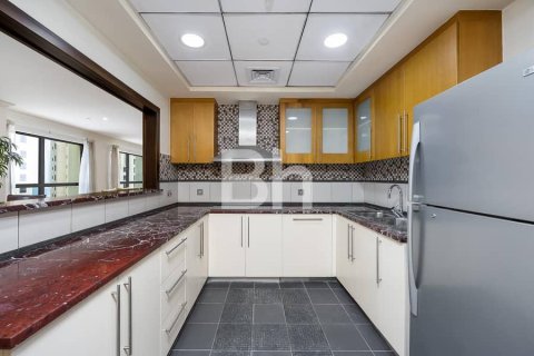 Квартира с 3 спальнями  №113785 15