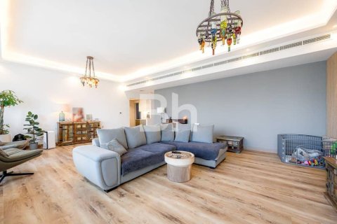 Квартира с 3 спальнями  №113782 16
