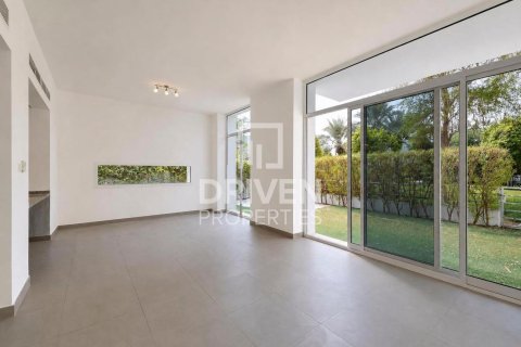 Townhouse de 3 chambres à Arabella Townhouses, UAE No. 209952 3