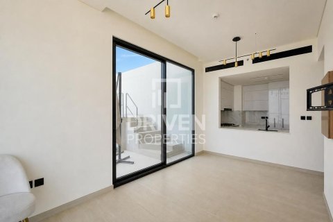 Appartement de 2 chambres à District 15, UAE No. 209957 8