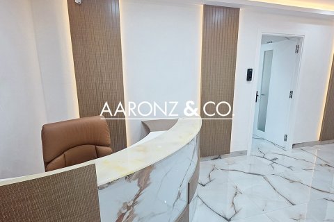 107m² Office in Jumeirah Lake Towers, UAE No. 139966 3