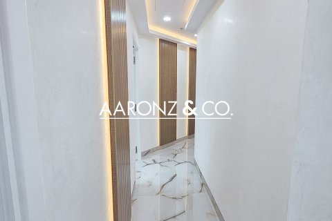 107m² Office in Jumeirah Lake Towers, UAE No. 139966 10