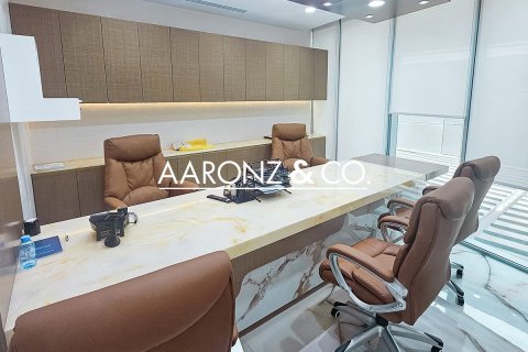 107m² Office in Jumeirah Lake Towers, UAE No. 139966 8