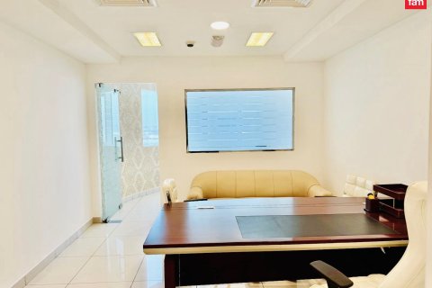 64m² Office in Al Barsha, UAE No. 168834 4