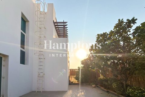 Townhouse de 5 dormitorios No. 131116 11