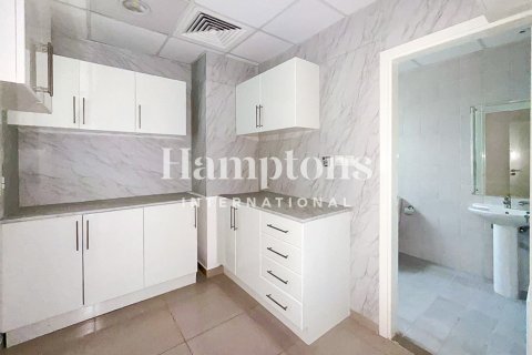 Townhouse de 5 dormitorios No. 131116 8