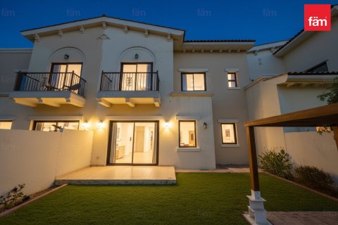 3 غرف نوم فيلا  رقم 132071 24