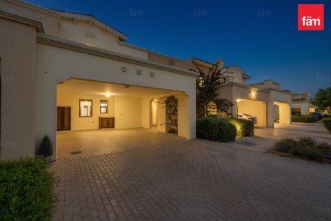 3 غرف نوم فيلا  رقم 132071 30