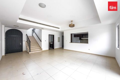 3 غرف نوم فيلا  رقم 132071 2