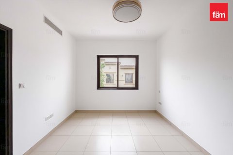 3 غرف نوم فيلا  رقم 132071 10