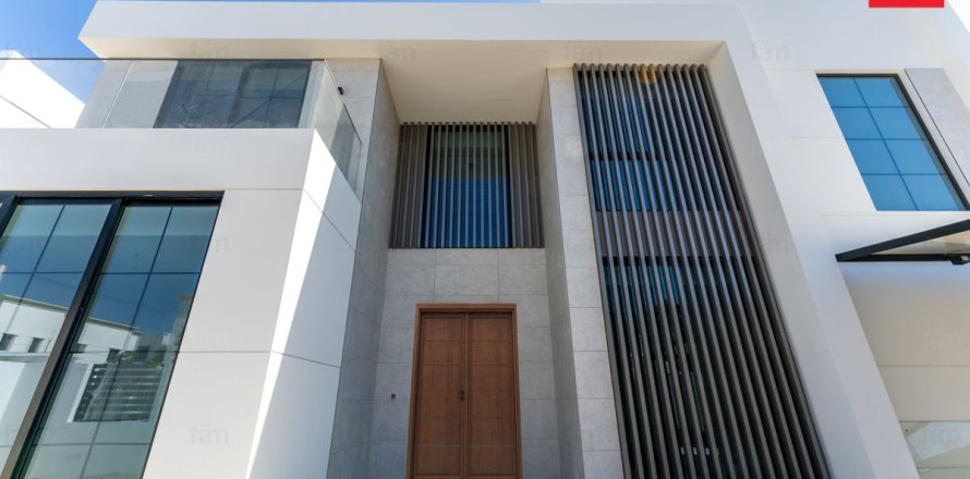 6 bedrooms Villa  No. 109435