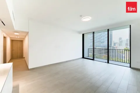 3 bedrooms Apartment in Dubai, UAE No. 168829 5