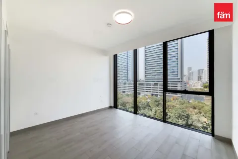 3 bedrooms Apartment in Dubai, UAE No. 168829 8