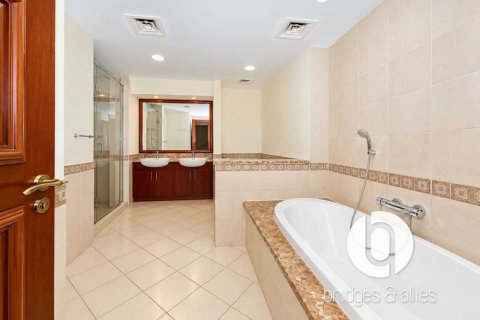 1 bedroom Apartment in Palm Jumeirah, UAE No. 210191 19