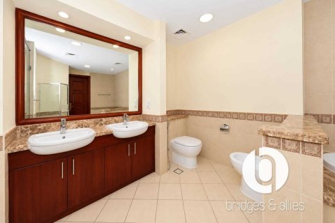 1 bedroom Apartment in Palm Jumeirah, UAE No. 210191 21