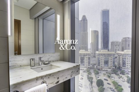 Appartement de 2 chambres à Central Park Tower, UAE No. 210187 11