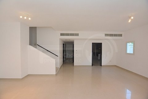 5 غرفة نوم  فيلا في Al Reef, الإمارات العربية المتحدة رقم 13133 5