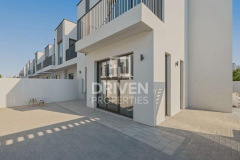 4 bedrooms Villa in EMAAR South, UAE No. 188545 20