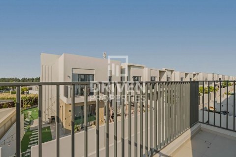 4 bedrooms Villa in EMAAR South, UAE No. 188545 17