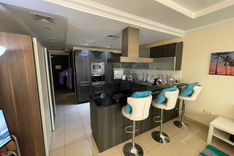 65m² Apartment in Doha, Qatar No. 57741 7