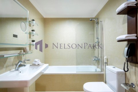 3 bedrooms Apartment in Doha, Qatar No. 57725 6