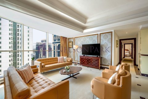 3 bedrooms Apartment in Doha, Qatar No. 57725 2
