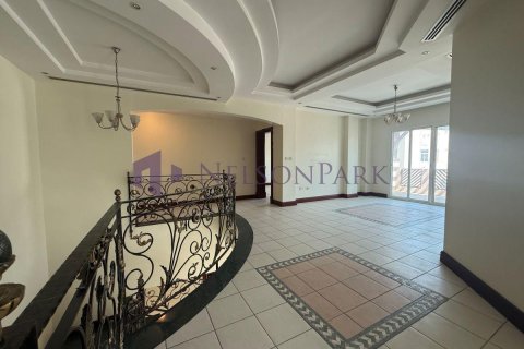 Villa de 4 chambres à Doha, Qatar No. 57727 11