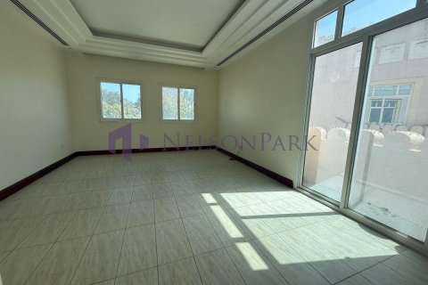Villa de 4 chambres à Doha, Qatar No. 57727 13