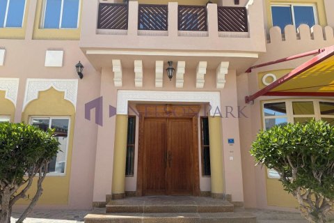 Villa de 4 chambres à Doha, Qatar No. 57727 1