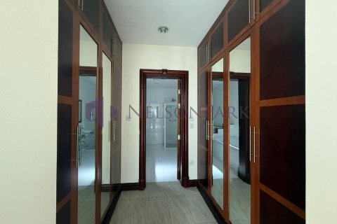 Villa de 4 chambres à Doha, Qatar No. 57727 14