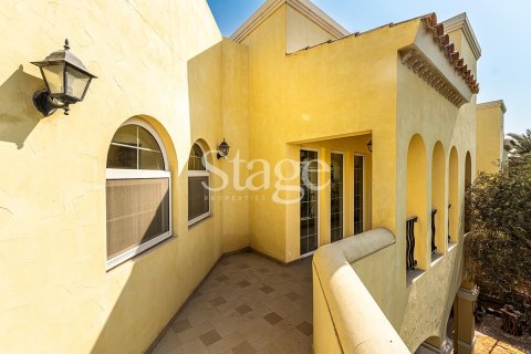 2 bedrooms Apartment in Dubai Land, UAE No. 185802 18