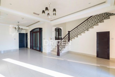 4 bedrooms Townhouse in District 10, UAE No. 200439 9