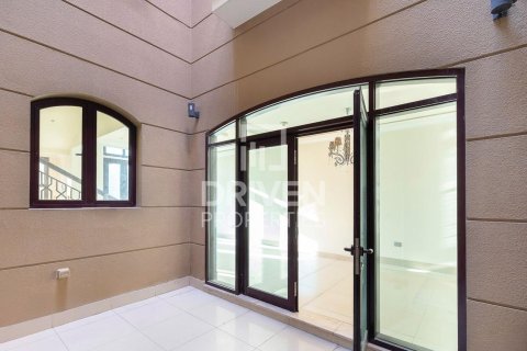 4 bedrooms Townhouse in District 10, UAE No. 200439 18