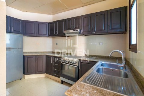 4 bedrooms Townhouse in District 10, UAE No. 200439 17