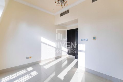4 bedrooms Townhouse in District 10, UAE No. 200439 7