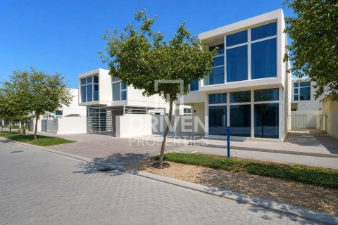 Villa de 6 dormitorios en Dubai, UAE No. 200049 4