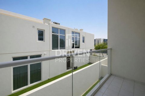 Villa de 6 dormitorios en Dubai, UAE No. 200049 6