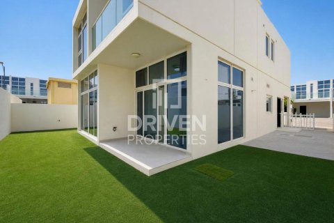 Villa de 6 dormitorios en Dubai, UAE No. 200049 9