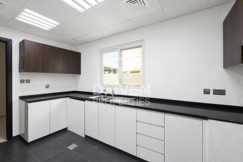 Villa de 6 dormitorios en Dubai, UAE No. 200049 17