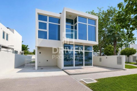 Villa de 6 dormitorios en Dubai, UAE No. 200049 3