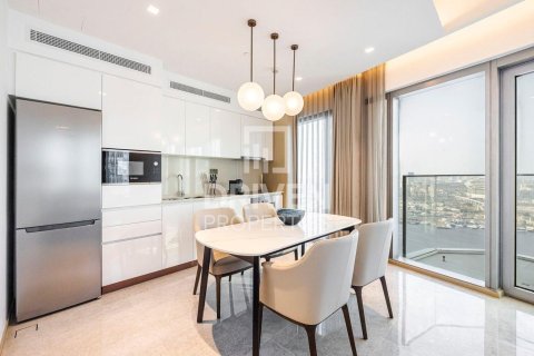 Квартира с 2 спальнями в Address Harbour Point, ОАЭ №193744 11