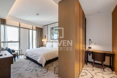 Квартира с 2 спальнями в Address Harbour Point, ОАЭ №193744 8