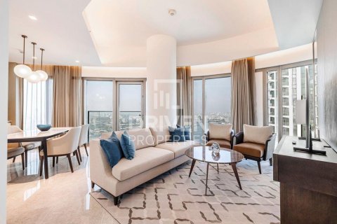 Квартира с 2 спальнями в Address Harbour Point, ОАЭ №193744 13