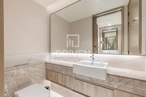 Квартира с 2 спальнями в Address Harbour Point, ОАЭ №193744 5