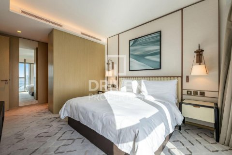 Квартира с 2 спальнями в Address Harbour Point, ОАЭ №193745 4
