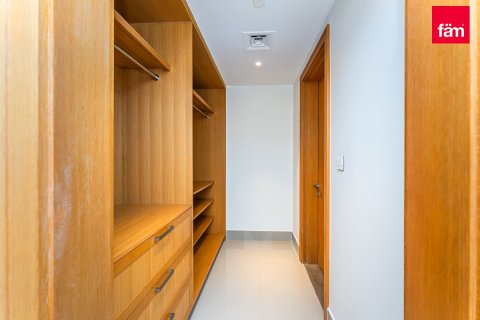 Квартира с 3 спальнями №120318 20